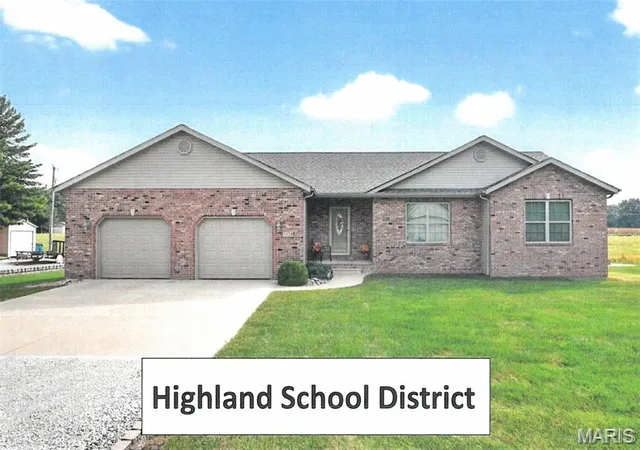 Photo 1 of Single family home for sale at 3428 Pierland Dr, Pocahontas, IL 62275 | MLS# MIS26060434 | Listing updated on 2026-10-05