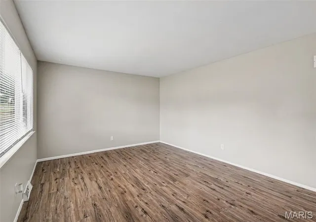 Photo 3 of Single family home for sale at 1260 Bobolink Dr, Florissant, MO 63031 | MLS# MIS26060436 | Listing updated on 2026-09-29