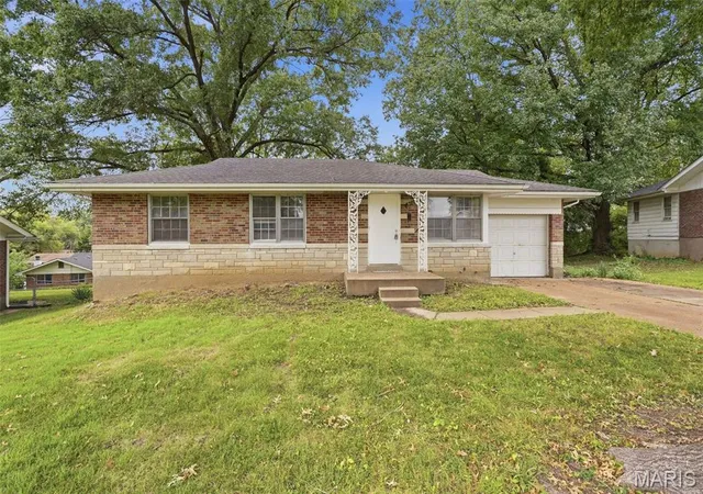 Single family home for sale at 9725 Griffin Dr, Saint Louis, MO 63137 | MLS# MIS26060440