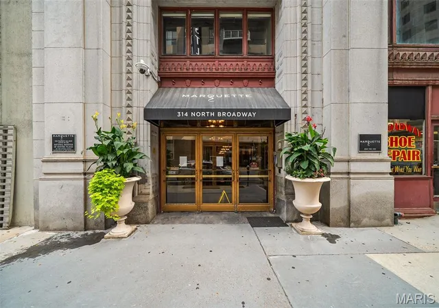 Photo 2 of Condo for sale at 314 N Broadway #701, Saint Louis, MO 63102 | MLS# MIS26060443 | Listing updated on 2026-09-30