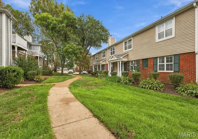 Photo 2 of Condo for sale at 1445 Thrush Pl, Saint Louis, MO 63144 | MLS# MIS26060454 | Listing updated on 2026-09-23
