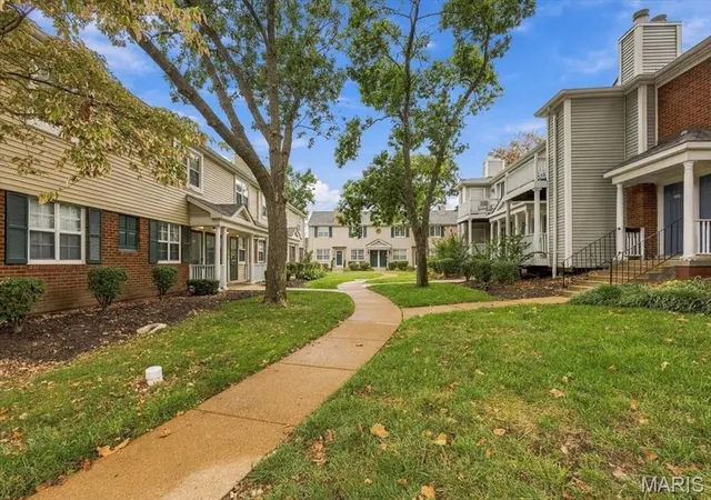 Photo 3 of Condo for sale at 1445 Thrush Pl, Saint Louis, MO 63144 | MLS# MIS26060454 | Listing updated on 2026-09-23