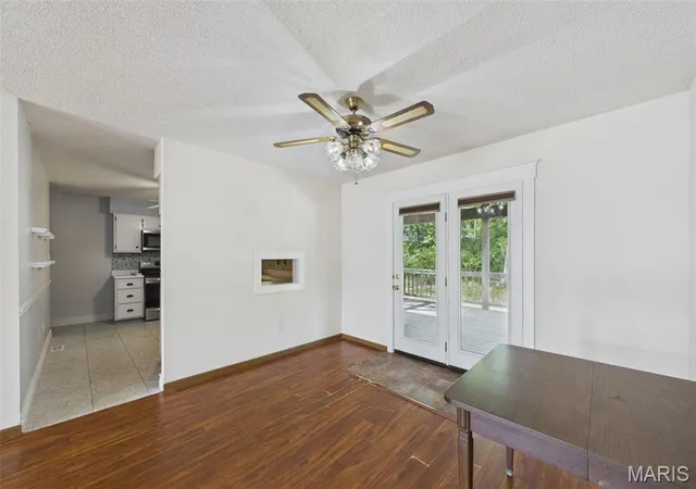Listing Photo 5 - Condo for sale in building located at 893 Woodridge Dr, Arnold, MO 63010