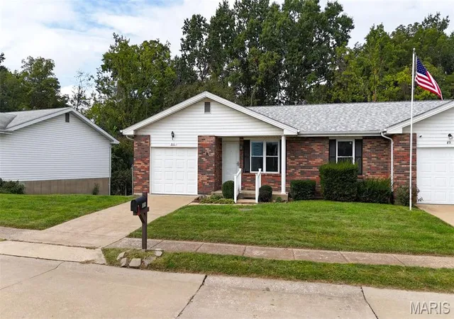 Photo 1 of Condo for sale at 893 Woodridge Dr, Arnold, MO 63010 | MLS# MIS26060455 | Listing updated on 2026-09-27