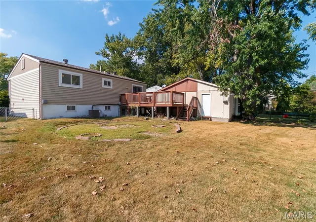 Photo 4 of Single family home for sale at 2580 Morningside Dr, Florissant, MO 63031 | MLS# MIS26060456 | Listing updated on 2026-09-24