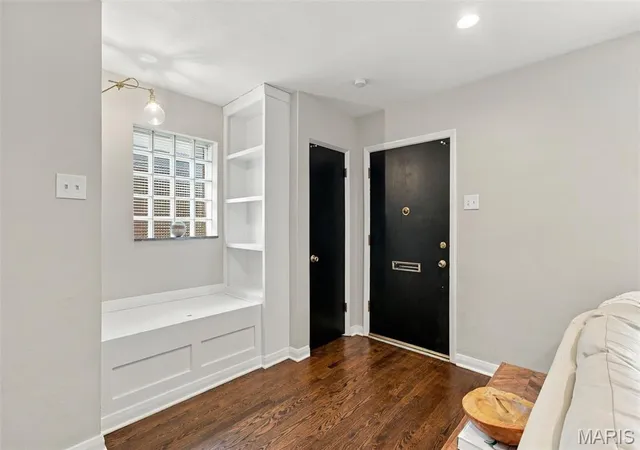 Photo 3 of Single family home for sale at 5562 Lindenwood Ave, Saint Louis, MO 63109 | MLS# MIS26060473 | Listing updated on 2026-09-23