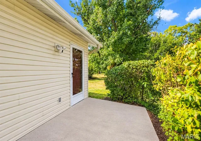 Photo 3 of Sale Pending at 419 Cambridge Pl #A, Saint Peters, MO 63376 | MLS# MIS26060478 | Listing updated on 2026-09-25