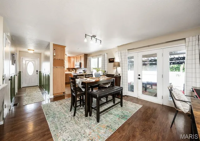 Photo 4 of Single family home for sale at 712 Country Oaks Ln, O Fallon, IL 62269 | MLS# MIS26060486 | Listing updated on 2026-09-21