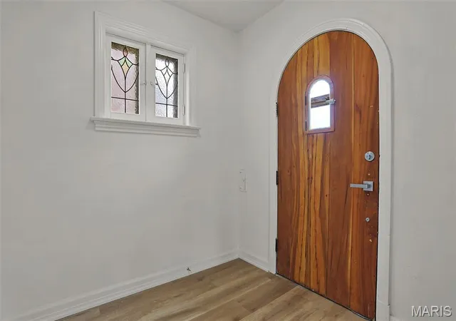 Photo 2 of Sale Pending at 1600 Veronica Ave, Saint Louis, MO 63147 | MLS# MIS26060488 | Listing updated on 2026-09-28