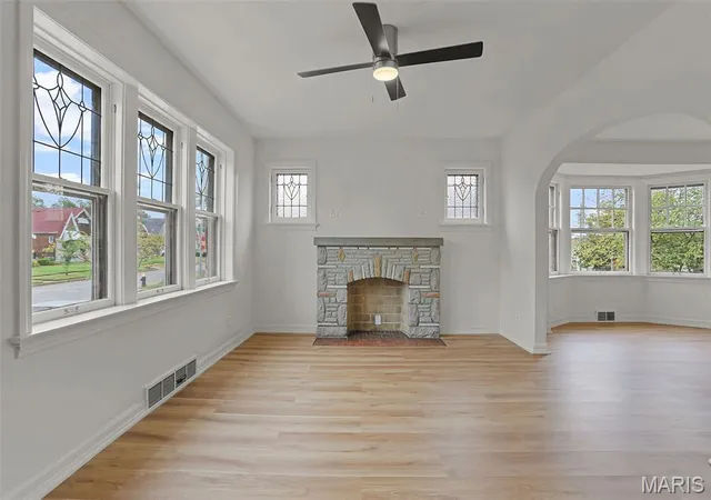 Photo 3 of Sale Pending at 1600 Veronica Ave, Saint Louis, MO 63147 | MLS# MIS26060488 | Listing updated on 2026-09-28