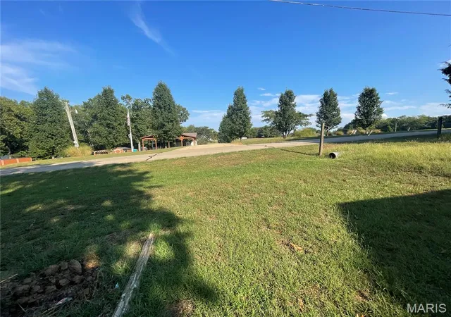 Photo 3 of Land for sale at 8947 Oriole Cir, French Village, MO 63036 | MLS# MIS26060494 | Listing updated on 2026-09-28