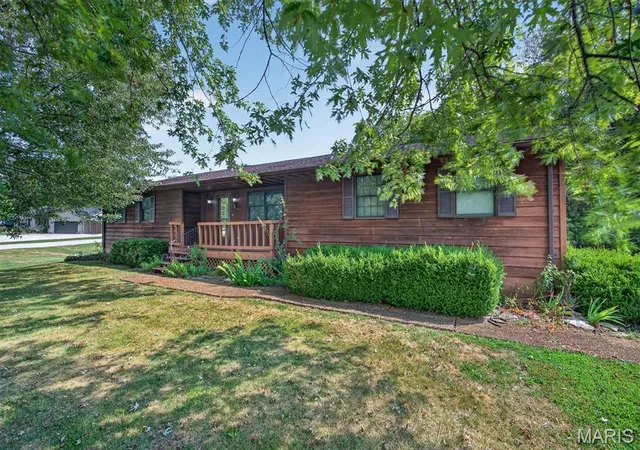 Photo 2 of Single family home for sale at 3486 Pierland Dr, Pocahontas, IL 62275 | MLS# MIS26060499 | Listing updated on 2026-10-04
