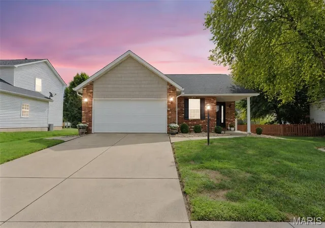 Single family home for sale at 58 Julie Dr, Glen Carbon, IL 62034 | MLS# MIS26060515