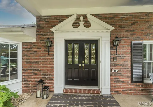 Photo 2 of Single family home for sale at 7466 Capilia Dr, Saint Louis, MO 63123 | MLS# MIS26060518 | Listing updated on 2026-10-08