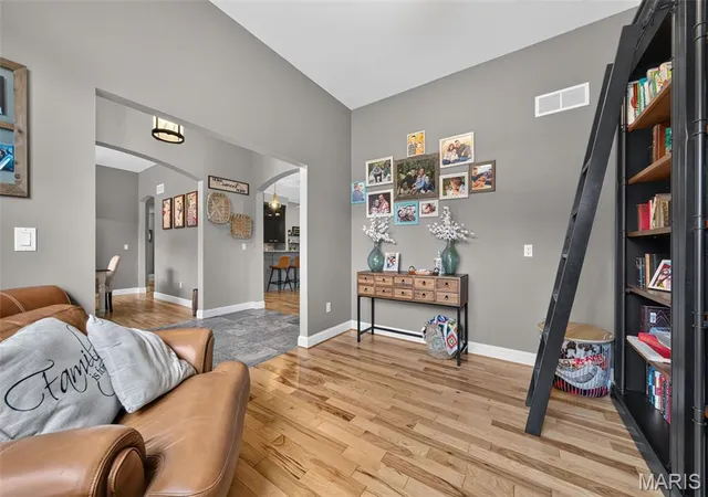 Photo 4 of Single family home for sale at 11 Little Lake Ct, Troy, MO 63379 | MLS# MIS26060526 | Listing updated on 2026-10-05