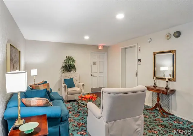Photo 3 of Condo for sale at 2335 Manor Grv Dr #11, Chesterfield, MO 63017 | MLS# MIS26060541 | Listing updated on 2026-10-27