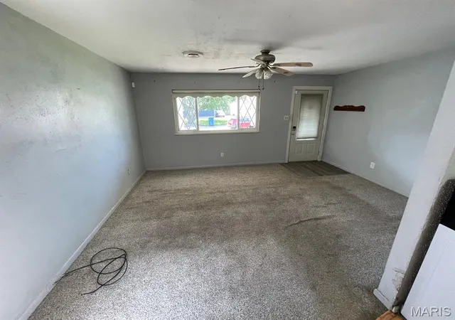 Photo 3 of Sale Pending at 15 Briarcliff Dr, Granite City, IL 62040 | MLS# MIS26060546 | Listing updated on 2026-09-25