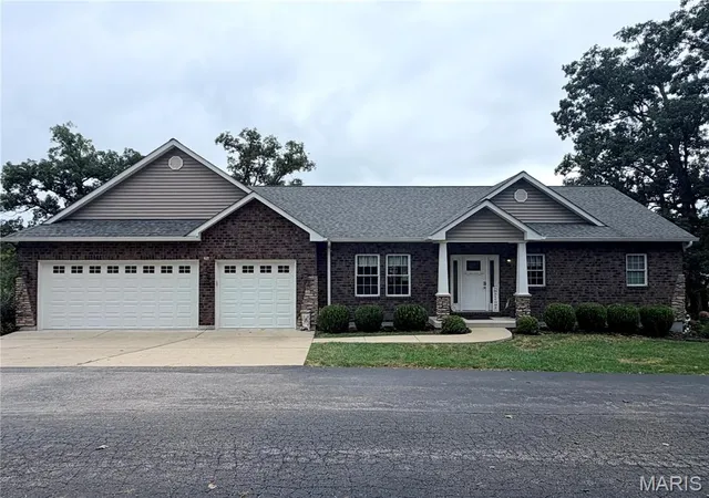 Photo 1 of Single family home for sale at 621 Bridgewater Lakeview Ter, Villa Ridge, MO 63089 | MLS# MIS26060558 | Listing updated on 2026-10-07