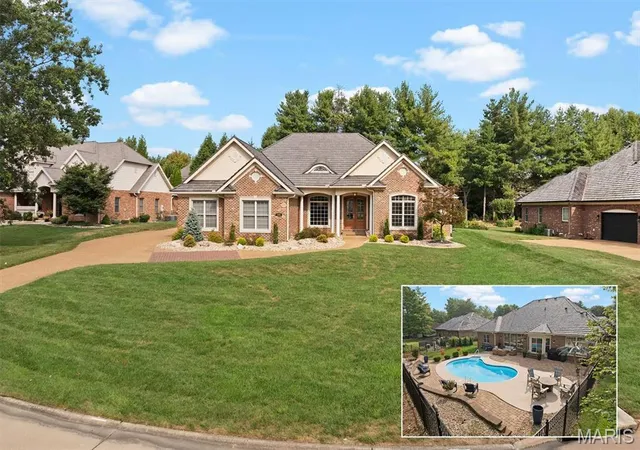 Single family home for sale at 1205 S Oxfordshire Ln, Edwardsville, IL 62025 | MLS# MIS26060563
