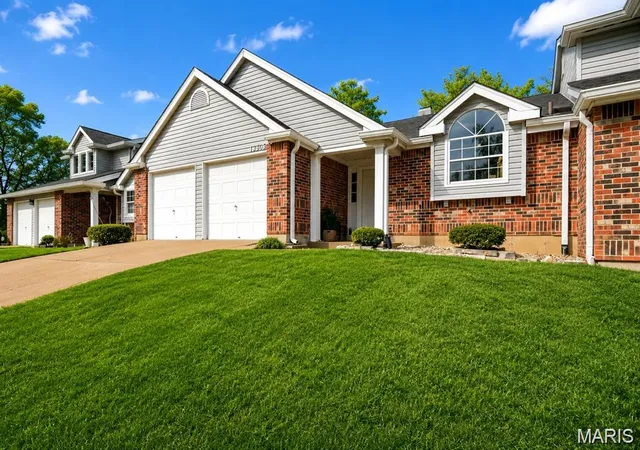 Photo 2 of Condo for sale at 13305 Woodlake Village Ct, Saint Louis, MO 63141 | MLS# MIS26060573 | Listing updated on 2026-09-25