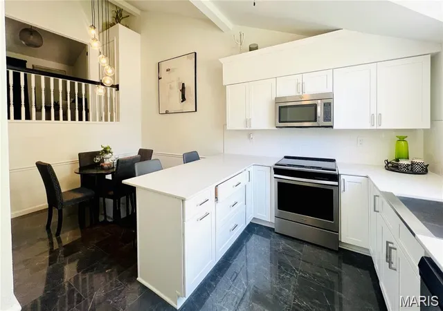 Photo 4 of Condo for sale at 13305 Woodlake Village Ct, Saint Louis, MO 63141 | MLS# MIS26060573 | Listing updated on 2026-09-25