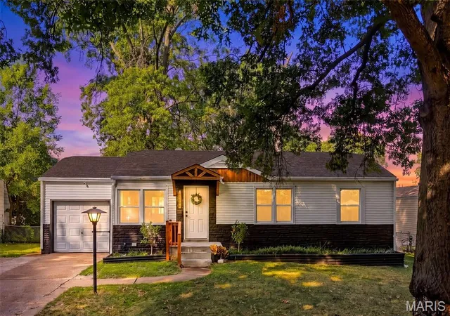 Single family home for sale at 10501 Hoyt Dr, Saint Louis, MO 63137 | MLS# MIS26060574