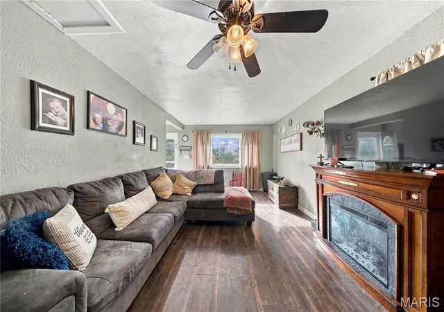 Photo 3 of Single family home for sale at 203 N Ellen St, Dixon, MO 65459 | MLS# MIS26060581 | Listing updated on 2026-10-05
