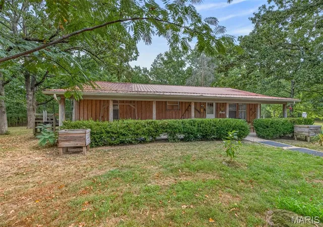 Single family home for sale at 1109 Hwy Aa, Farmington, MO 63640 | MLS# MIS26060585