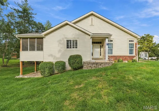 Photo 2 of Single family home for sale at 6296 Whisper Bnd Dr, Saint Louis, MO 63129 | MLS# MIS26060586 | Listing updated on 2026-10-06
