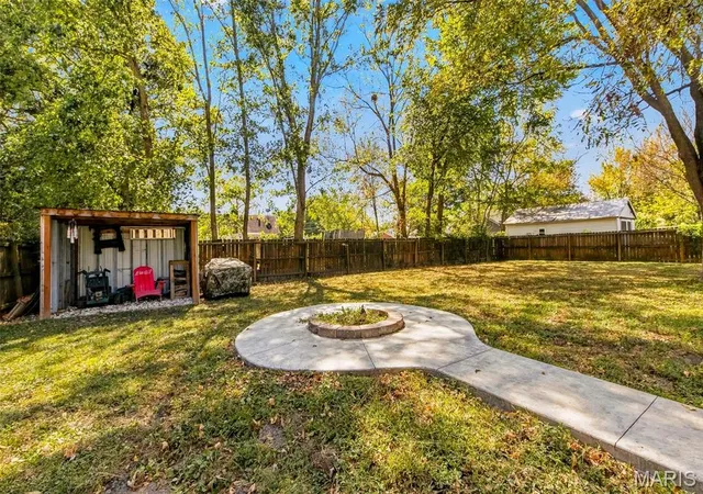 Photo 2 of Sale Pending at 606 College Ave, Warrenton, MO 63383 | MLS# MIS26060593 | Listing updated on 2026-10-05