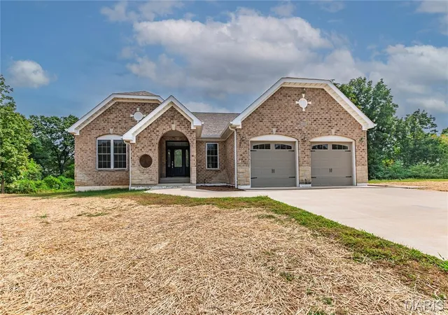 Photo 1 of Single family home for sale at 4606 Sundown Trl, Barnhart, MO 63012 | MLS# MIS26060600 | Listing updated on 2026-09-25