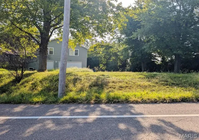 Photo 8 of Single family home for sale at 12816 Bellefontaine Rd, Saint Louis, MO 63138 | MLS# MIS26060608 | Listing updated on 2026-10-07