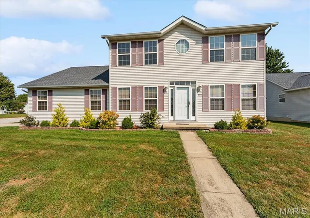 Photo 1 of Single family home for sale at 950 Whitechapel Dr, O'fallon, IL 62269 | MLS# MIS26060609 | Listing updated on 2026-09-22