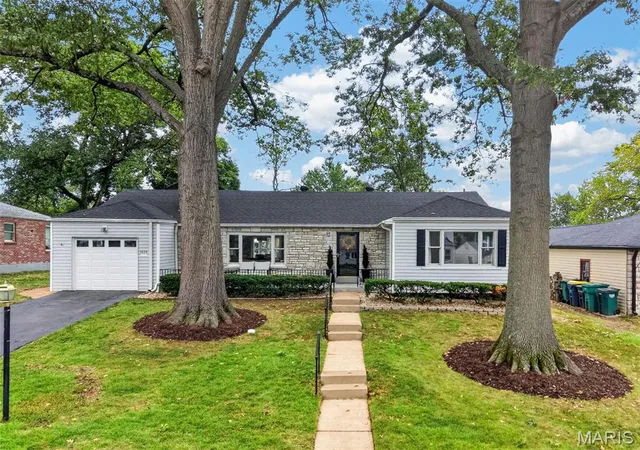 Photo 1 of Single family home for sale at 1424 Ronald Dr, Saint Louis, MO 63119 | MLS# MIS26060614 | Listing updated on 2026-09-23
