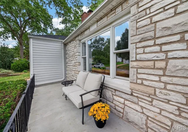 Photo 3 of Single family home for sale at 1424 Ronald Dr, Saint Louis, MO 63119 | MLS# MIS26060614 | Listing updated on 2026-09-23