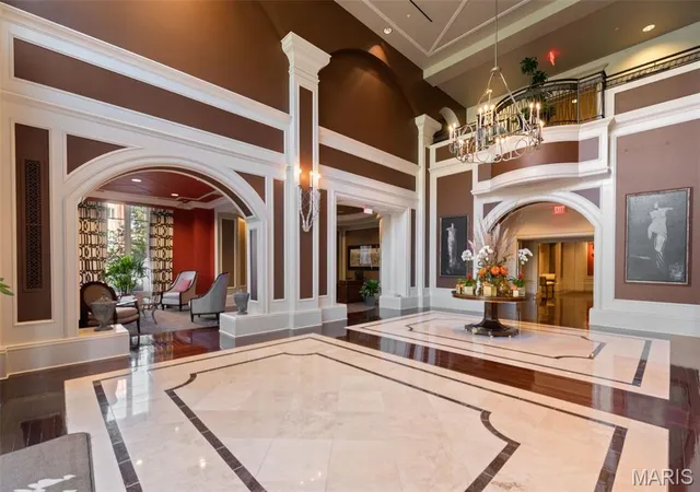 Photo 3 of Condo for sale at 150 Carondelet Plz #403, Saint Louis, MO 63105 | MLS# MIS26060617 | Listing updated on 2026-10-29