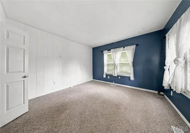 Photo 3 of Single family home for sale at 807 E 4th Street, Salem, MO 65560 | MLS# MIS26060625 | Listing updated on 2026-09-25