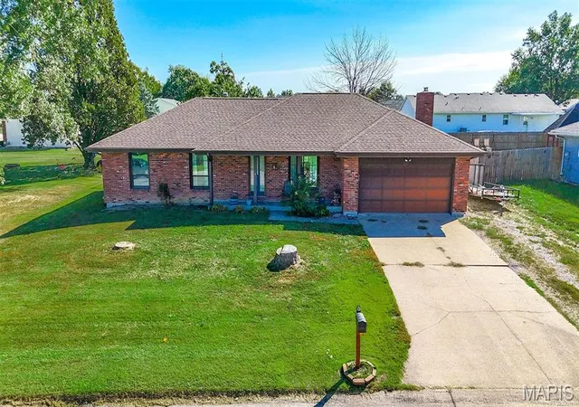 Photo 1 of Single family home for sale at 2310 Park Crst, Mexico, MO 65265 | MLS# MIS26060631 | Listing updated on 2026-10-12