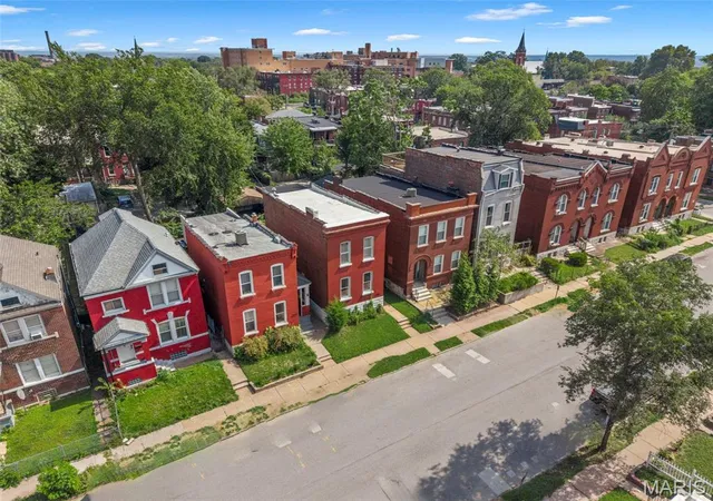 Photo 3 of Single family home for sale at 3442 California Ave, Saint Louis, MO 63118 | MLS# MIS26060638 | Listing updated on 2026-10-09