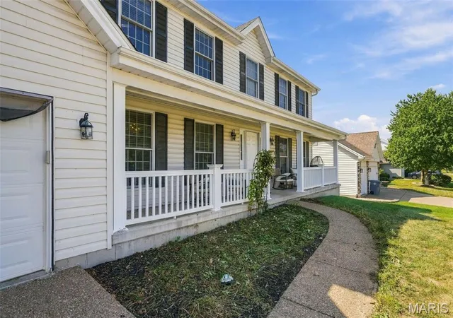 Photo 3 of Single family home for sale at 8 Jacobs Pl Ct, Saint Peters, MO 63376 | MLS# MIS26060649 | Listing updated on 2026-09-20