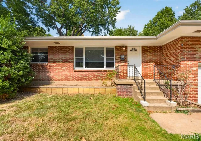 Photo 2 of Single family home for sale at 9091 Patrick Dr, Saint Louis, MO 63114 | MLS# MIS26060655 | Listing updated on 2026-09-23