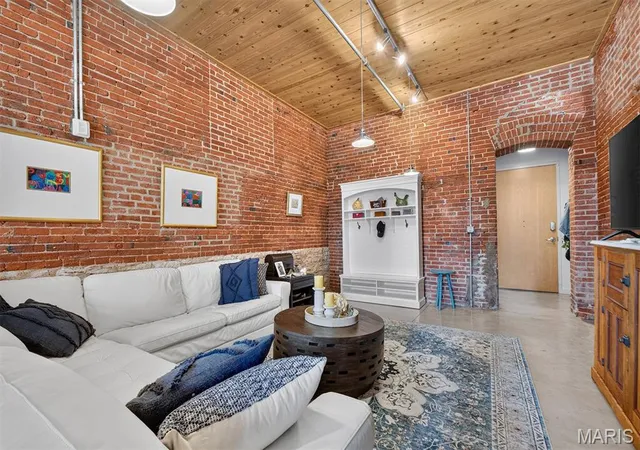 Photo 3 of Condo for sale at 721 N 17th Street #103, Saint Louis, MO 63103 | MLS# MIS26060658 | Listing updated on 2026-09-19