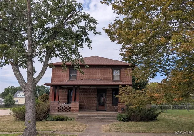 Photo 2 of Single family home for sale at 511 S 3rd Street, Owensville, MO 65066 | MLS# MIS26060660 | Listing updated on 2026-10-01