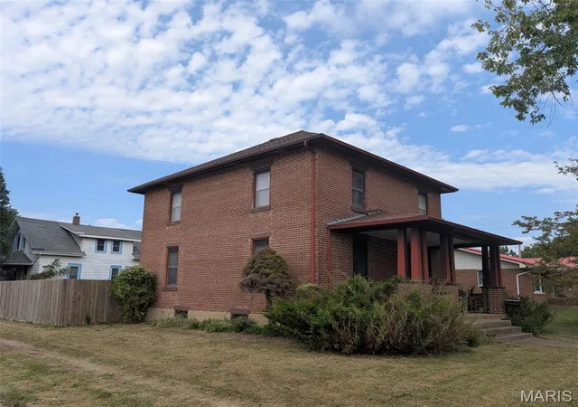 Photo 3 of Single family home for sale at 511 S 3rd Street, Owensville, MO 65066 | MLS# MIS26060660 | Listing updated on 2026-10-01