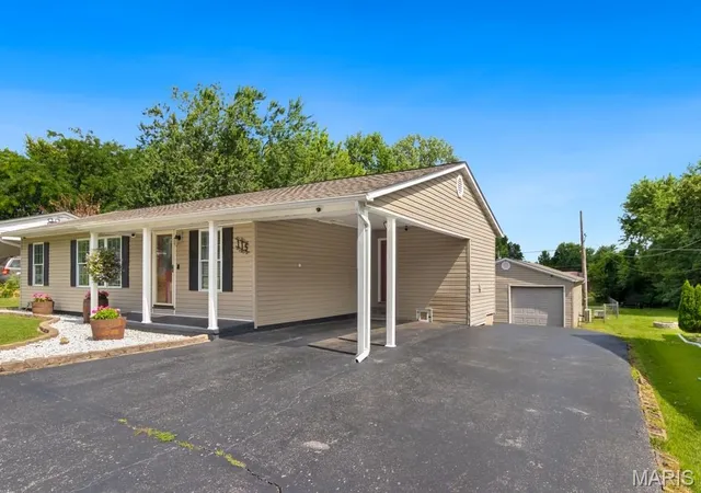 Photo 4 of Single family home for sale at 115 George St, Sullivan, MO 63080 | MLS# MIS26060661 | Listing updated on 2026-09-19