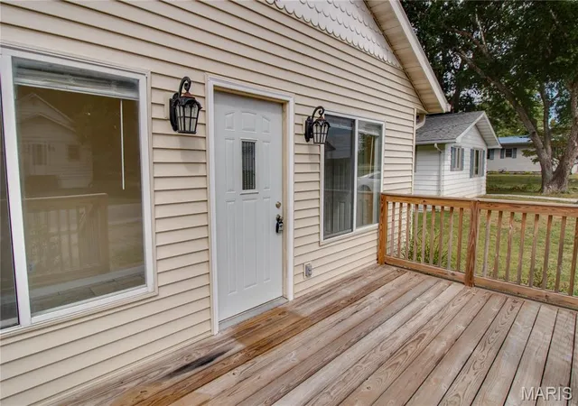Photo 4 of Single family home for sale at 409 E Teak St, Thayer, IL 62689 | MLS# MIS26060670 | Listing updated on 2026-09-24