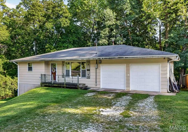 Photo 2 of Single family home for sale at 5514 Old Lemay Fry Rd, Imperial, MO 63052 | MLS# MIS26060673 | Listing updated on 2026-10-28