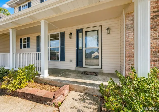 Photo 3 of Single family home for sale at 1014 Wake Ct, Wentzville, MO 63385 | MLS# MIS26060676 | Listing updated on 2026-09-25