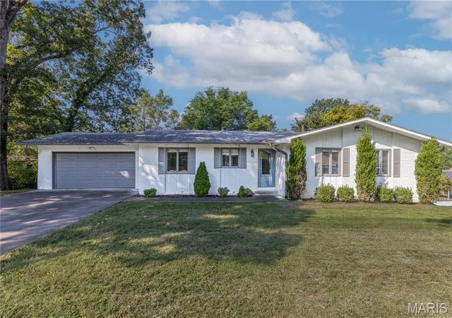 Photo 3 of Single family home for sale at 1107 S Shawnee Blvd, Jackson, MO 63755 | MLS# MIS26060693 | Listing updated on 2026-09-20