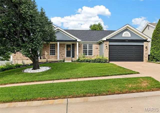 Single family home for sale at 1704 Fairview Farms Cir, Wentzville, MO 63385 | MLS# MIS26060709